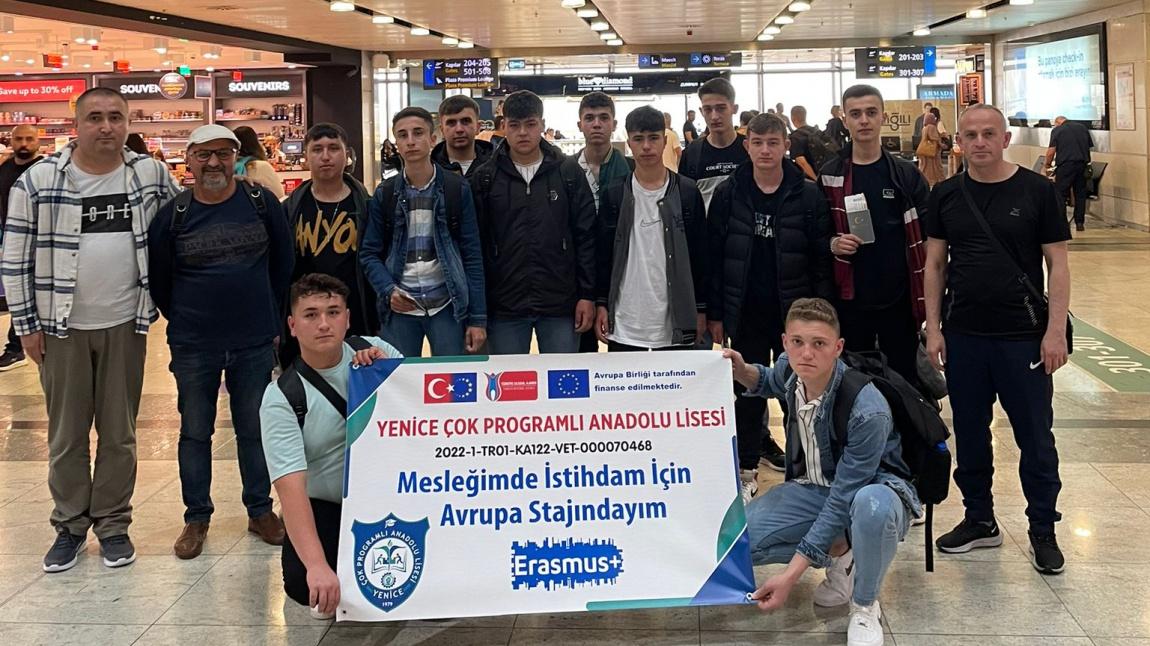 Öğrencilerimiz Staj İçin Avrupa Yolunda